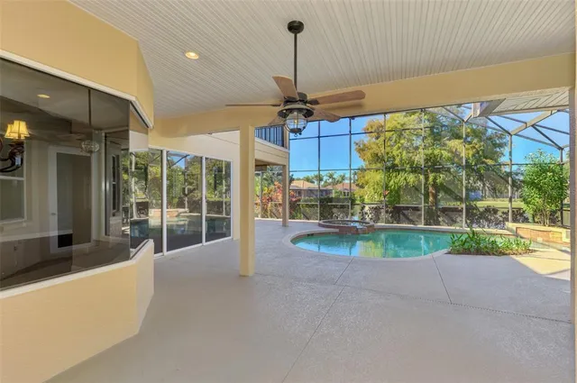 $939,000 | 6610 Coopers Hawk Court, Lakewood Ranch, FL 34202