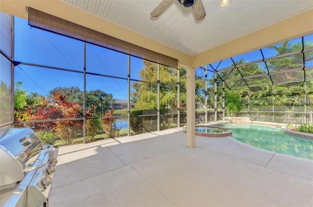 $939,000 | 6610 Coopers Hawk Court, Lakewood Ranch, FL 34202