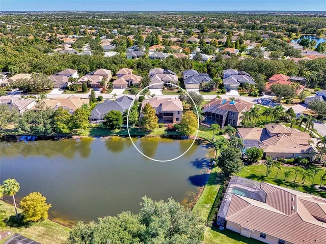$939,000 | 6610 Coopers Hawk Court, Lakewood Ranch, FL 34202