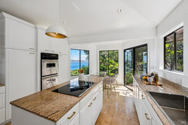 $3,250,000 | 2 Place Moulin, Tiburon, CA 94920