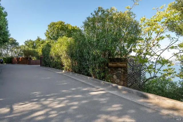 $3,250,000 | 2 Place Moulin, Tiburon, CA 94920