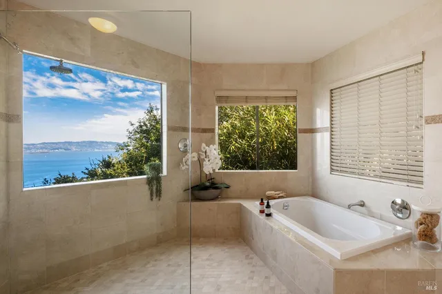 $3,250,000 | 2 Place Moulin, Tiburon, CA 94920