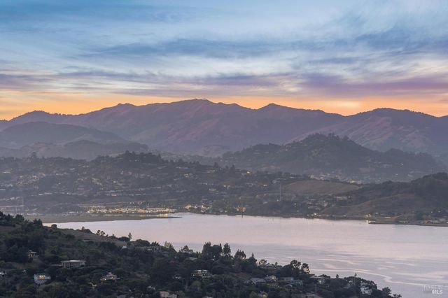 $3,250,000 | 2 Place Moulin, Tiburon, CA 94920