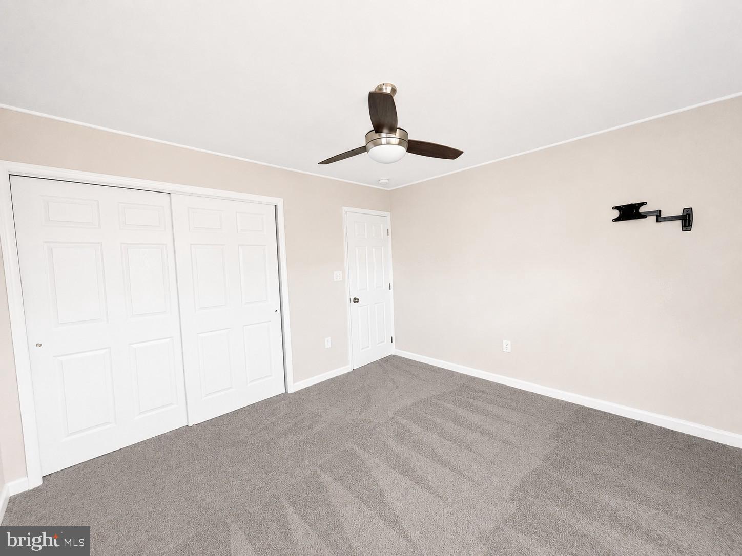 32 Great Oak Road Levittown, PA 19057 - Photo 13 of 27