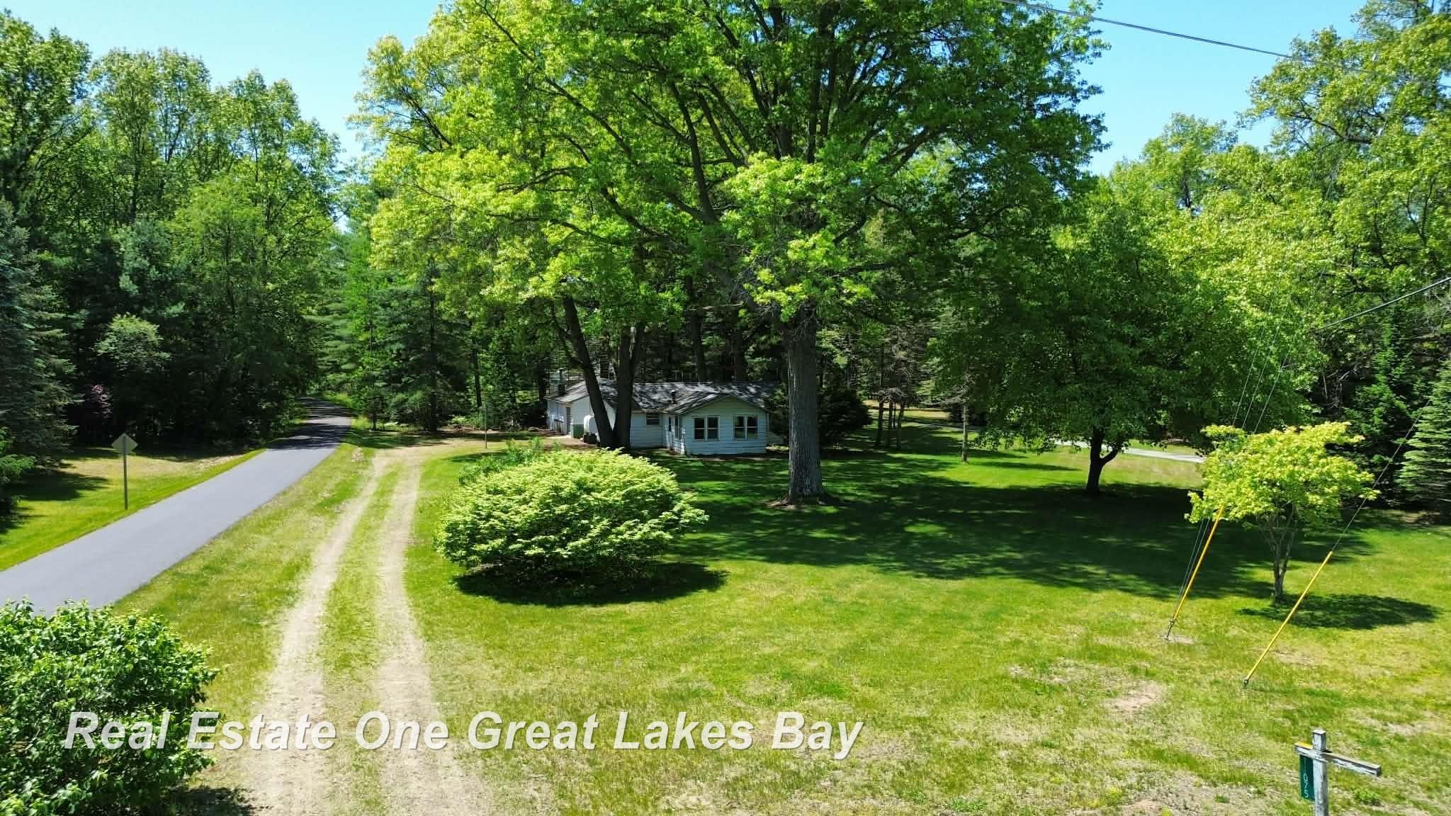 11075 Spencer Road St. Charles, MI 48655 - Photo 23 of 31