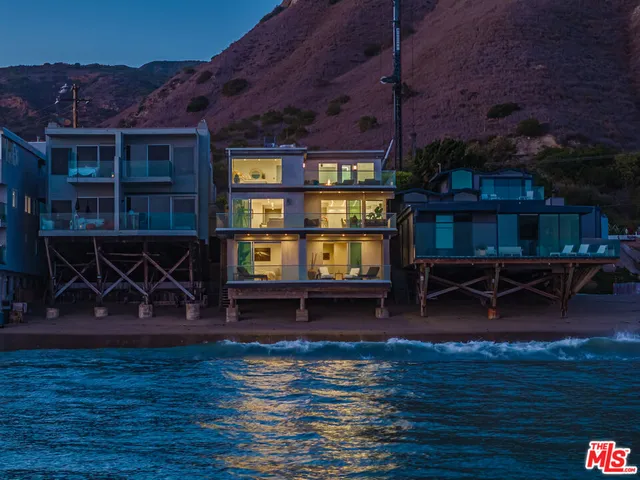 $12,495,000 | 26050 Pacific Coast Highway, Malibu, CA 90265