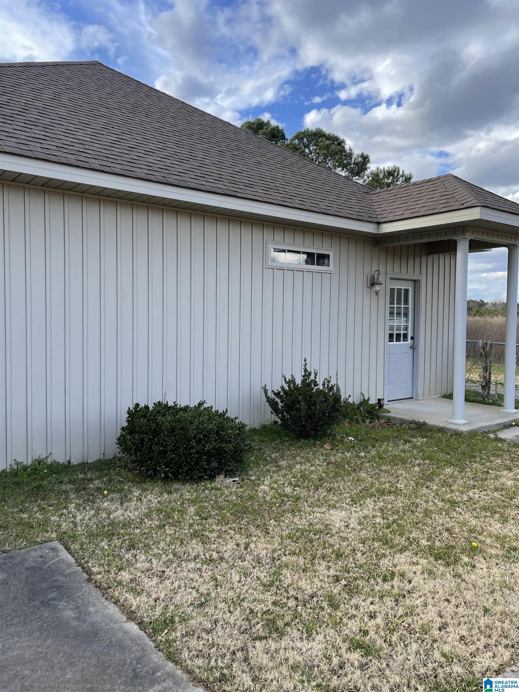 115 Colonial Circle Clanton, AL 35045 - Photo 3 of 23