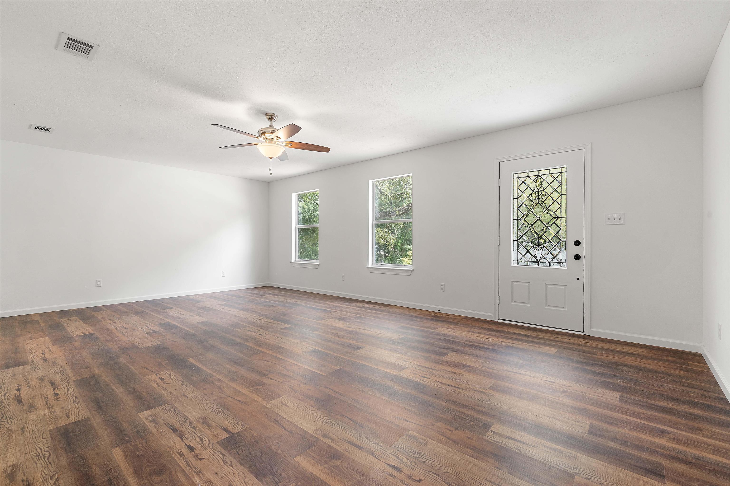 402 Ridgewood Drive Daphne, AL 36526 - Photo 5 of 20