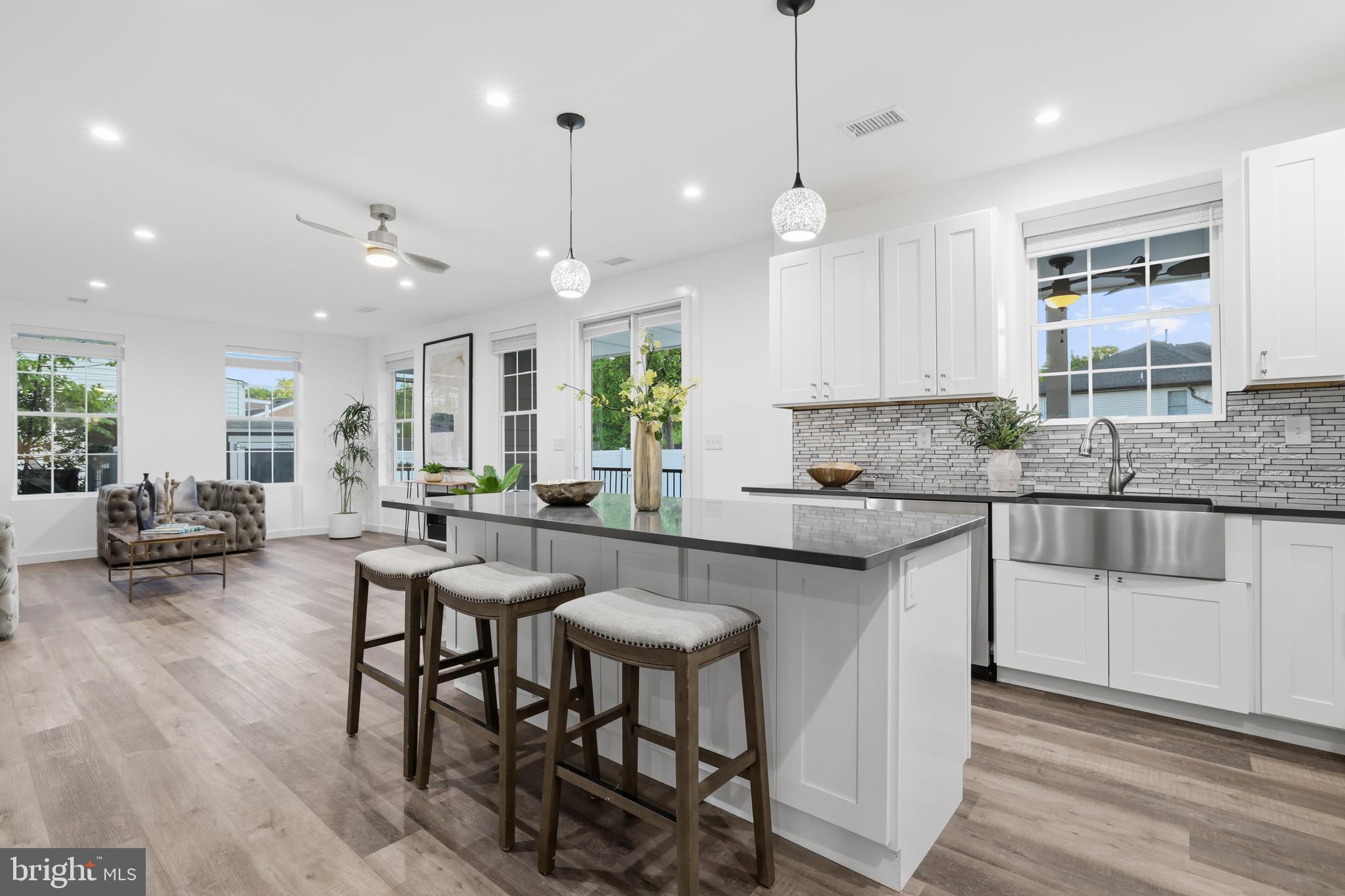 6925 Barrett Road Falls Church, VA 22042 - Photo 4 of 75 Gallery Image 4
