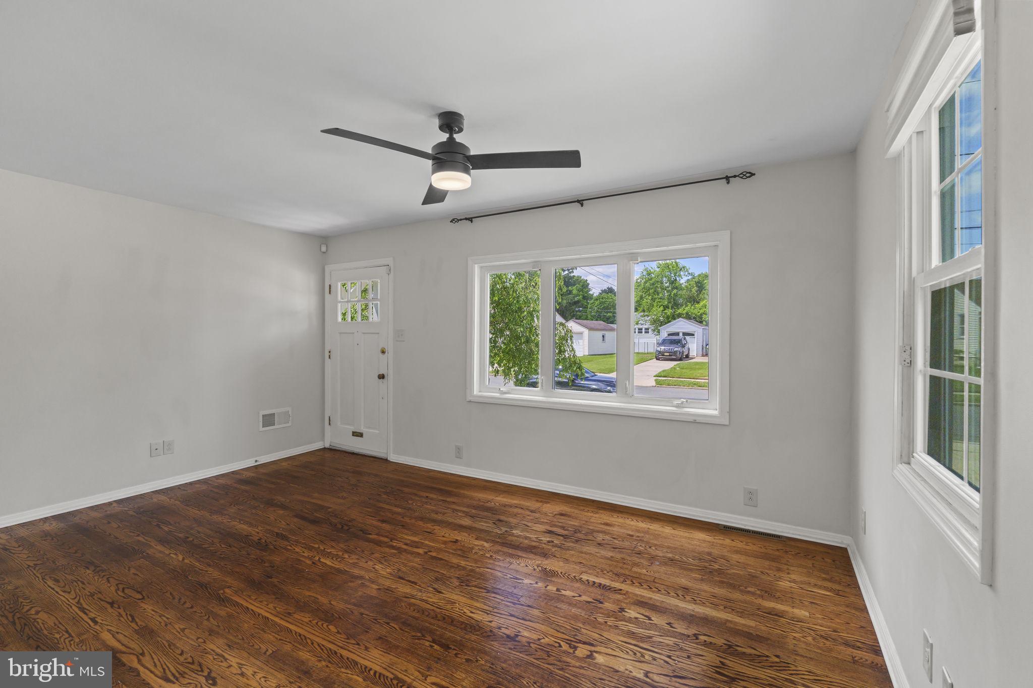 64 Edison Road Cherry Hill, NJ 08034 - Photo 9 of 34