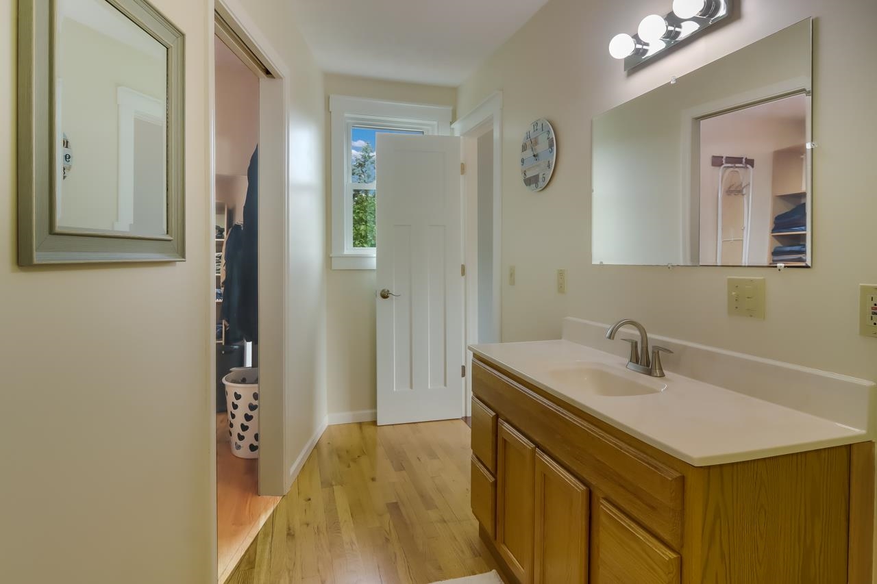 9630 East Carter Road Traverse City, MI 49684 - Photo 28 of 32 1912306-27.JPG
