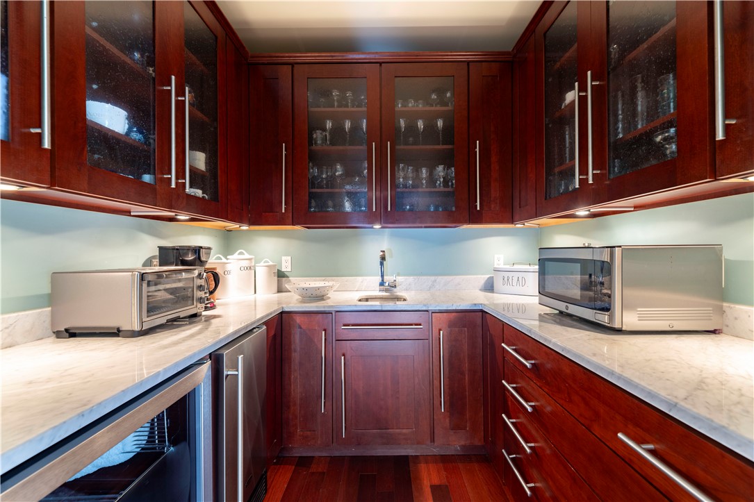 365 Boston Neck Road Narragansett, RI 02882 - Photo 14 of 50