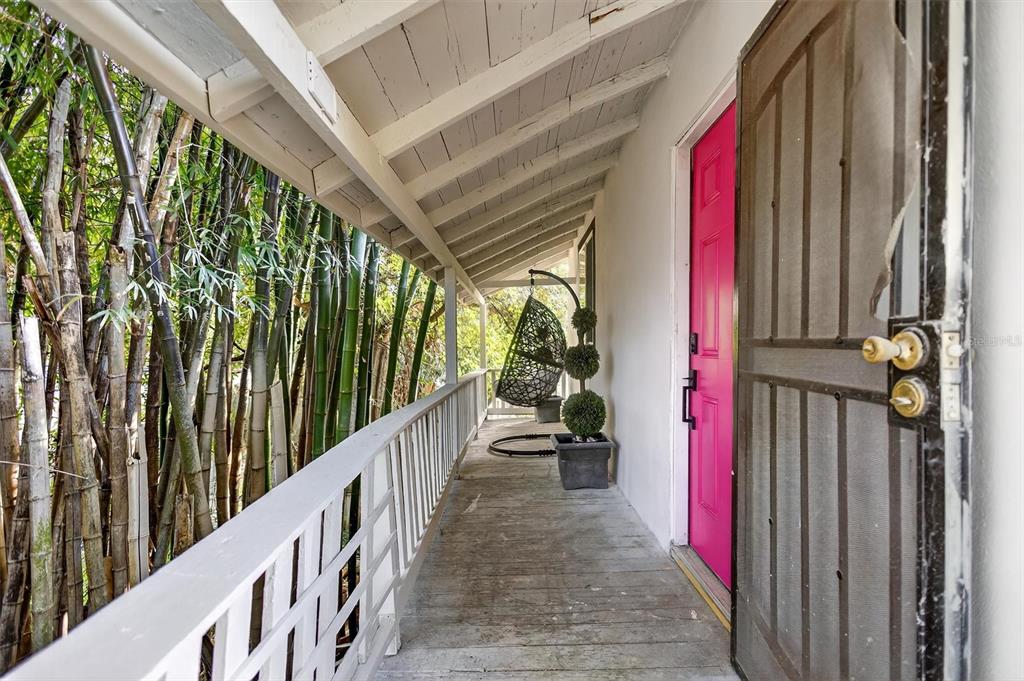 917 Mack Avenue, Unit 2 Orlando, FL 32805 - Photo 2 of 19 a view of an entryway