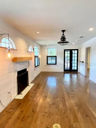 $2,900 | 3611 Bradenton Road, Sarasota, FL 34234