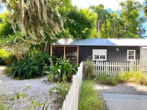 $2,900 | 3611 Bradenton Road, Sarasota, FL 34234