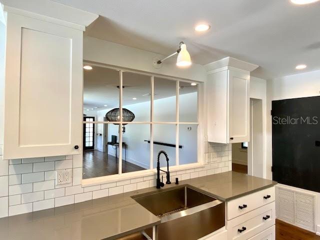 3611 Bradenton Road Sarasota, FL 34234 - Photo 7 of 40