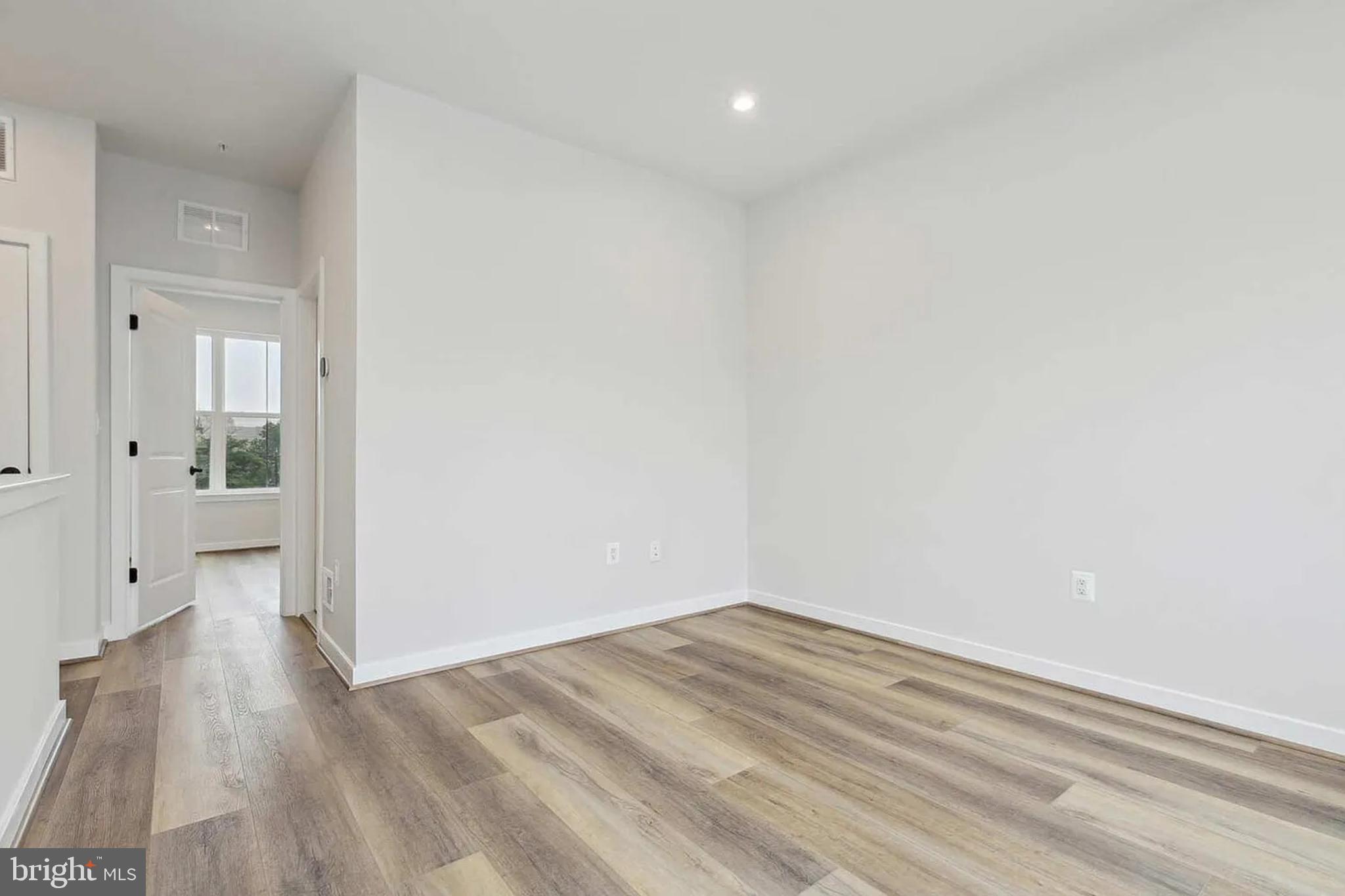 466 Altezza Drive Washington, DC 20017 - Photo 17 of 24 Top Floor