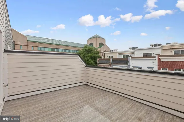 a view of a terrace with sky view