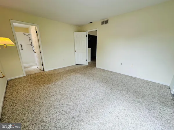 $2,500 | 550 Central Avenue, Linwood, NJ 08221