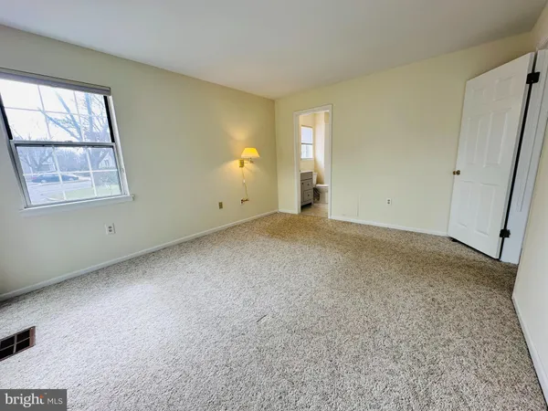 $2,500 | 550 Central Avenue, Linwood, NJ 08221