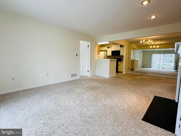 $2,500 | 550 Central Avenue, Linwood, NJ 08221