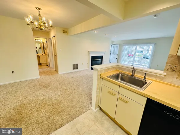 $2,500 | 550 Central Avenue, Linwood, NJ 08221