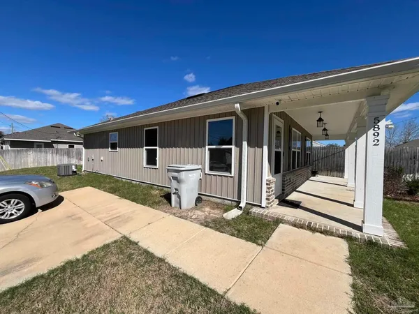 $1,575 | 5892 Pendleton Court, Gulf Breeze, FL 32563