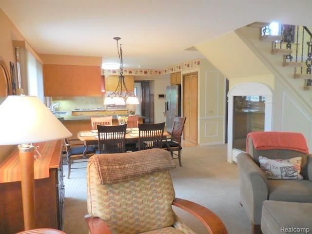 25551 Wykeshire Road Farmington Hills, MI 48336 - Photo 9 of 46