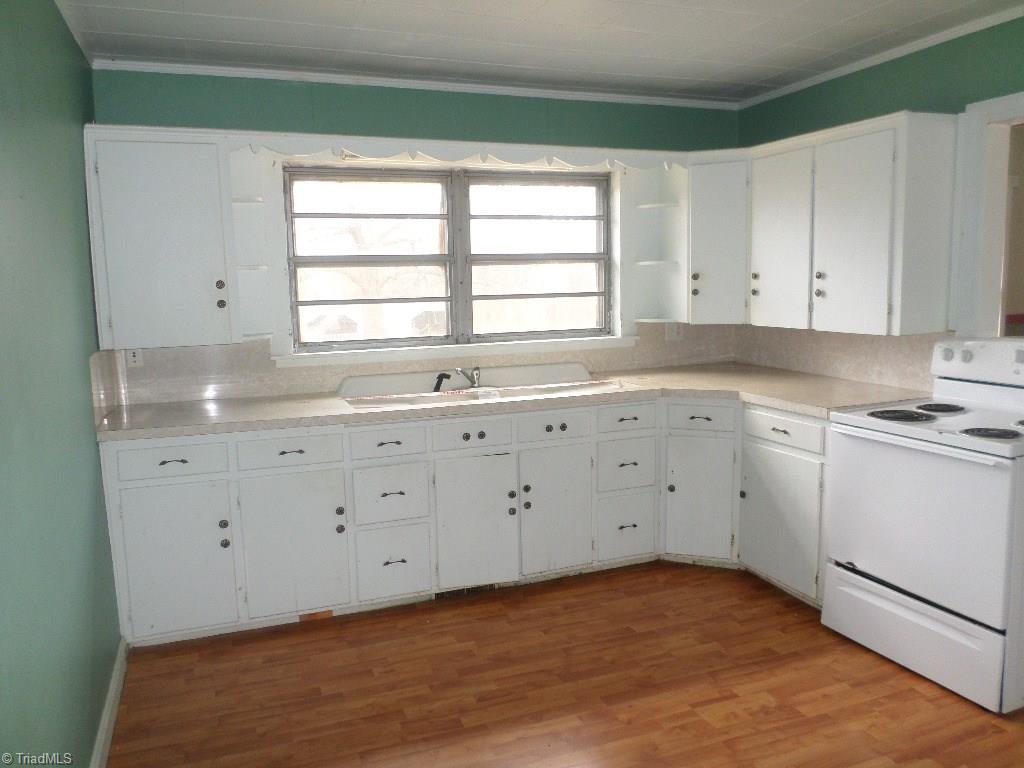 1048 Copeland School Road Dobson, NC 27017 - Photo 4 of 14 Gallery Image 4
