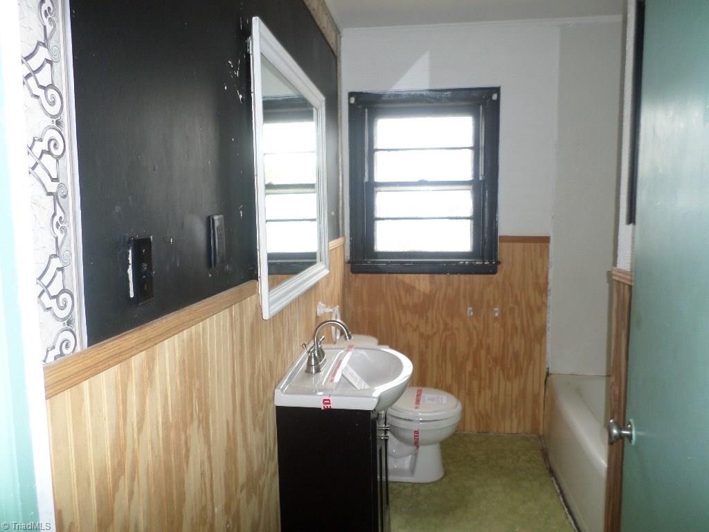 1048 Copeland School Road Dobson, NC 27017 - Photo 10 of 14 Gallery Image 10