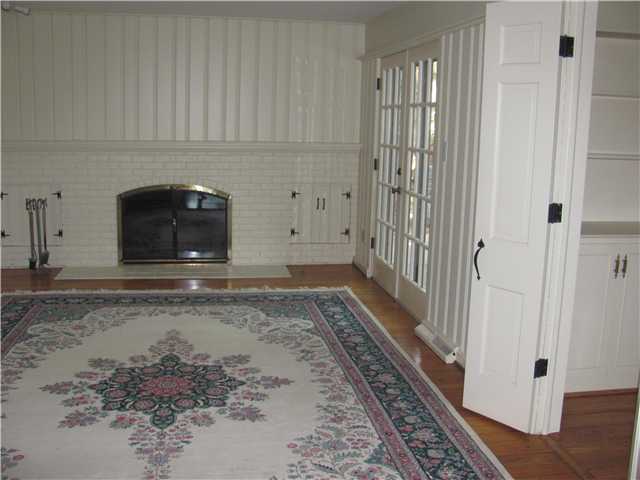 2726 Henthorn Road Columbus, OH 43221 - Photo 12 of 25