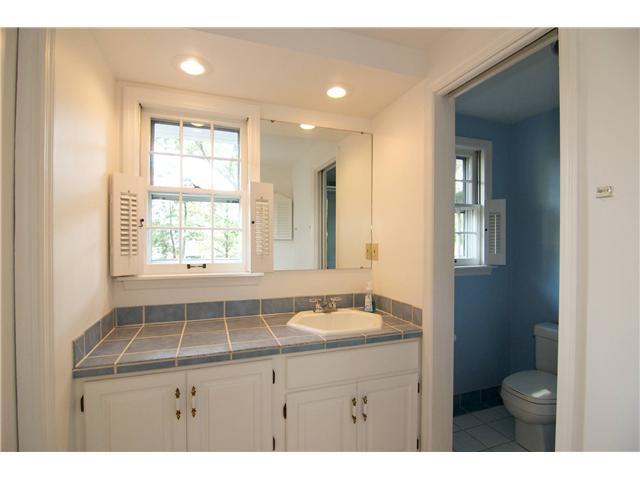 2726 Henthorn Road Columbus, OH 43221 - Photo 18 of 25