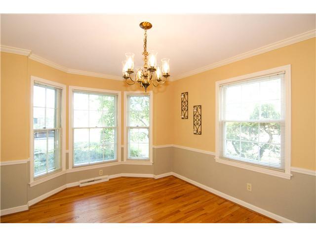 2726 Henthorn Road Columbus, OH 43221 - Photo 5 of 25