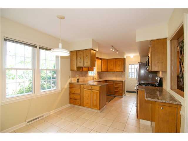 2726 Henthorn Road Columbus, OH 43221 - Photo 10 of 25