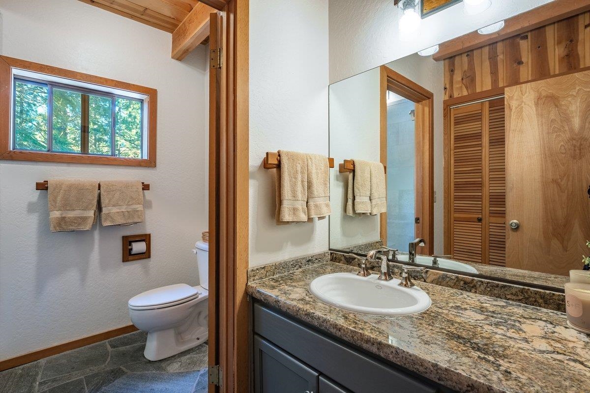 11917 Sitzmark Way Truckee, CA 96161 - Photo 18 of 26