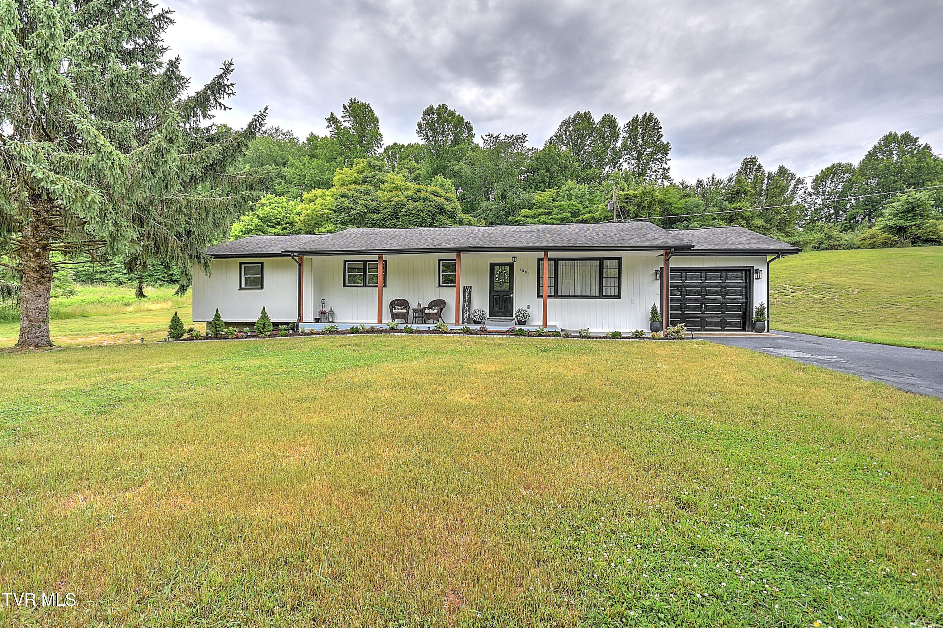 1091 Shipley Ferry Road Blountville, TN 37617 - Photo 2 of 55 1001 Shipley Ferry CP-2