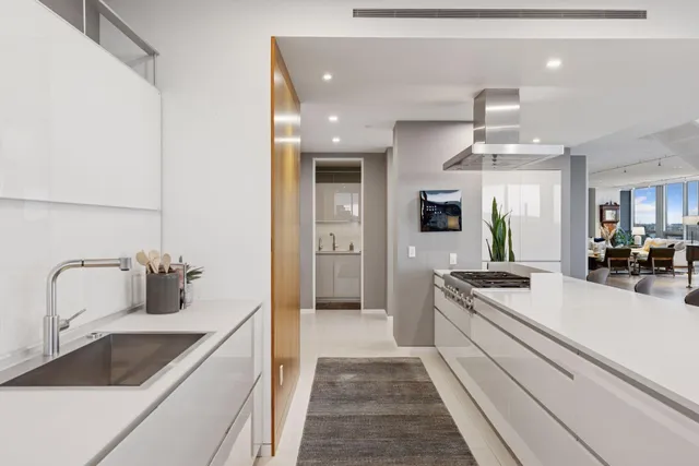 $4,200,000 | 222 2nd Street Southeast, Unit 1703, Minneapolis, MN 55414