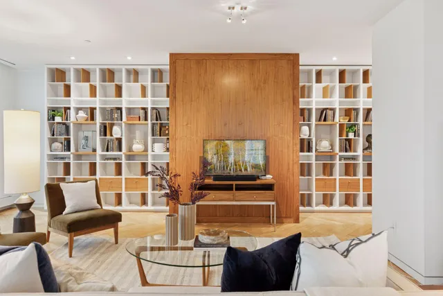 $4,200,000 | 222 2nd Street Southeast, Unit 1703, Minneapolis, MN 55414