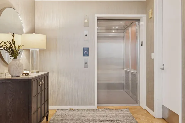 $4,200,000 | 222 2nd Street Southeast, Unit 1703, Minneapolis, MN 55414