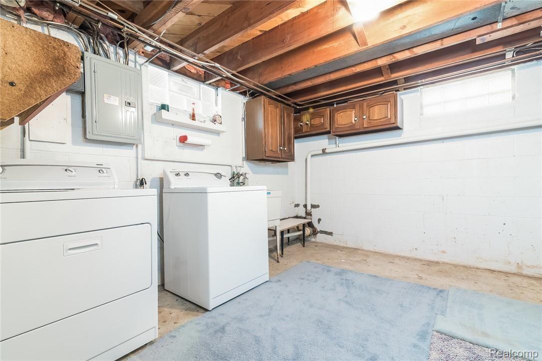 135 Arizona Avenue Rochester, MI 48309 - Photo 17 of 26 016-photo-laundry-room-6829428.jpg