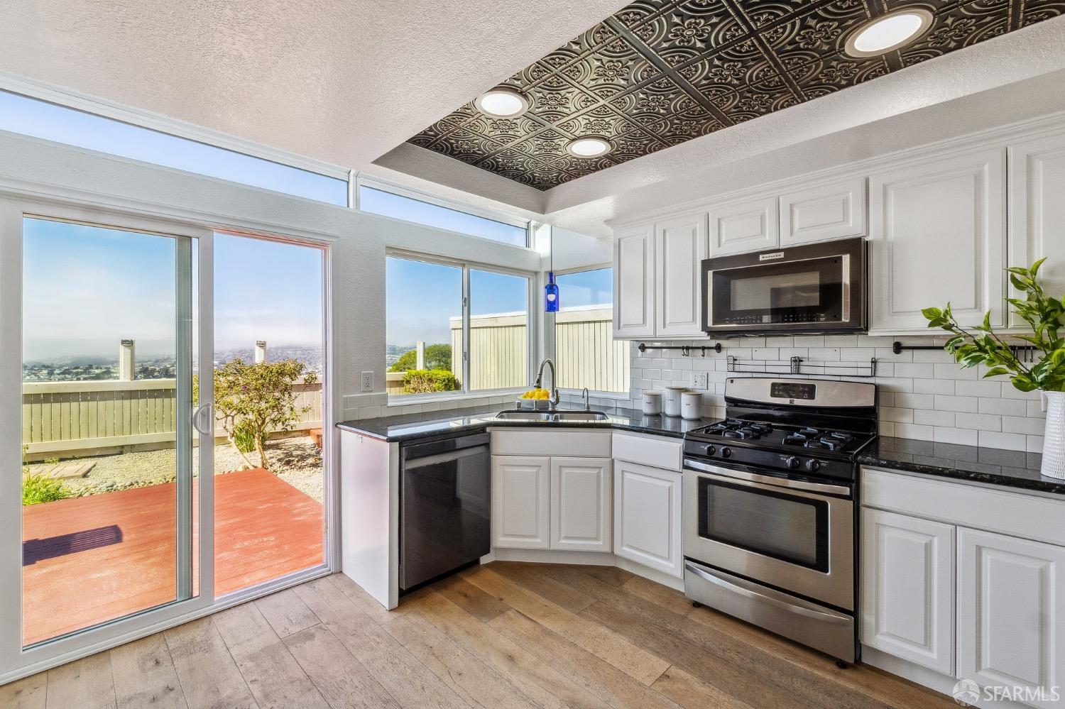 196 Treeview Drive Daly City, CA 94014 - Photo 15 of 56