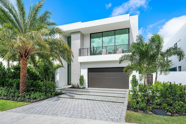 $3,745,000 | 721 Lake Avenue North, Delray Beach, FL 33483