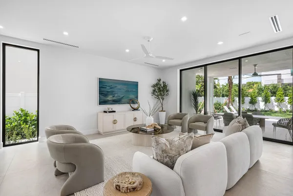 $3,745,000 | 721 Lake Avenue North, Delray Beach, FL 33483