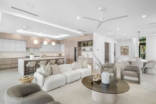 $3,745,000 | 721 Lake Avenue North, Delray Beach, FL 33483