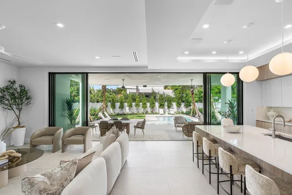 $3,745,000 | 721 Lake Avenue North, Delray Beach, FL 33483