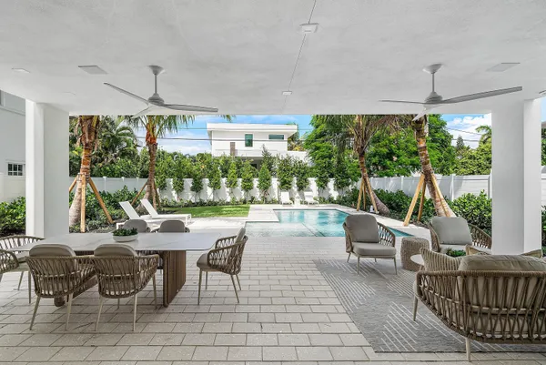 $3,745,000 | 721 Lake Avenue North, Delray Beach, FL 33483