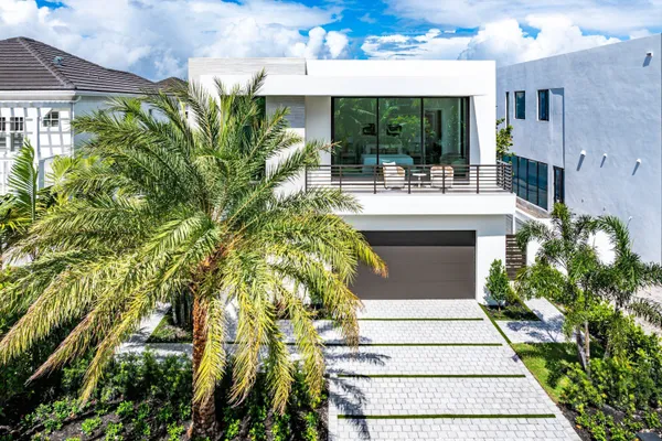 $3,745,000 | 721 Lake Avenue North, Delray Beach, FL 33483