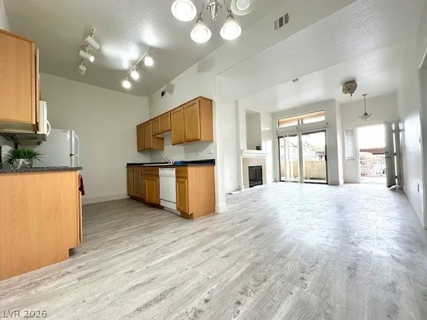 $1,695 | 8985 South Durango Drive, Unit 1022, Las Vegas, NV 89113