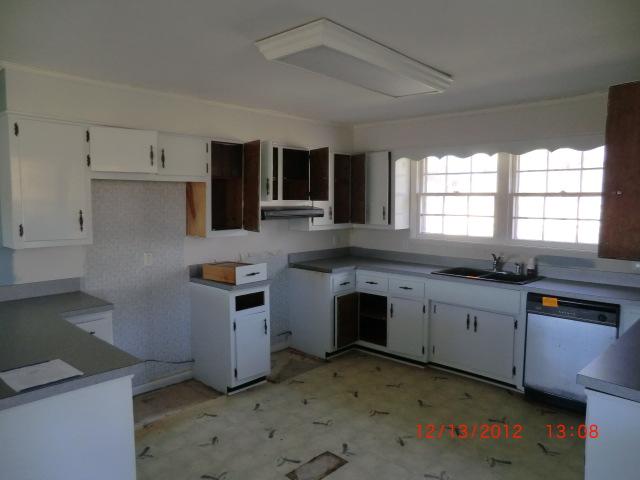 9423 Big Spring Creek Road Bon Aqua, TN 37025 - Photo 8 of 19 kitchen