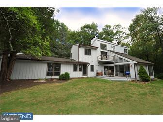 6957 Upper York Road New Hope, PA 18938 - Photo 2 of 19 Exterior Back